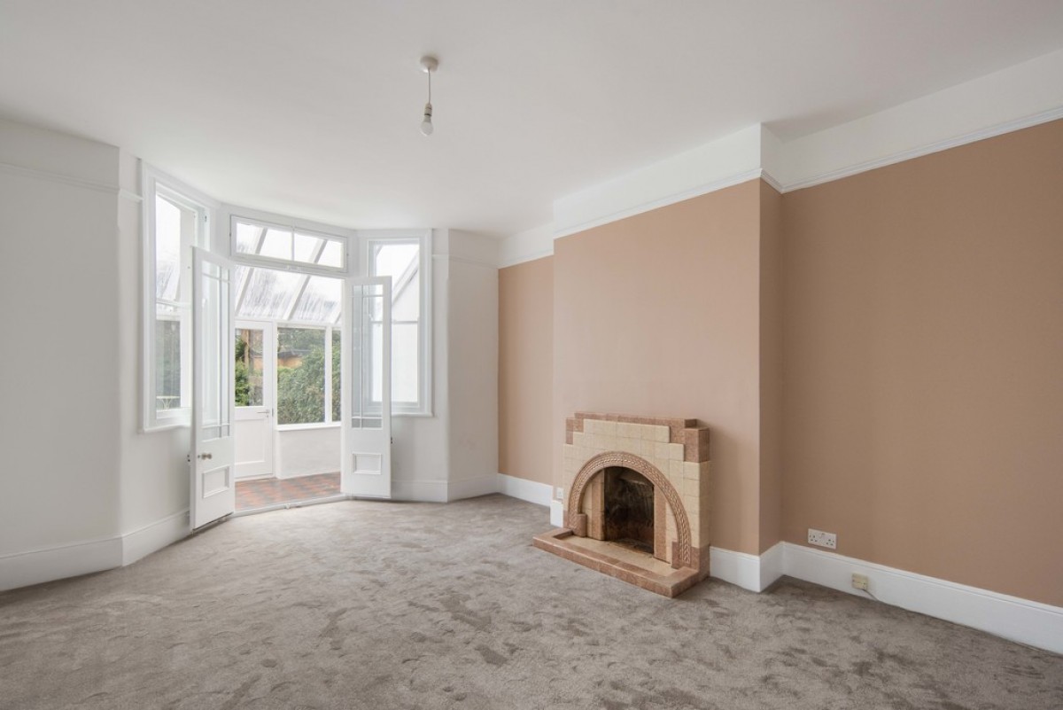 Clavering Road, Aldersbrook