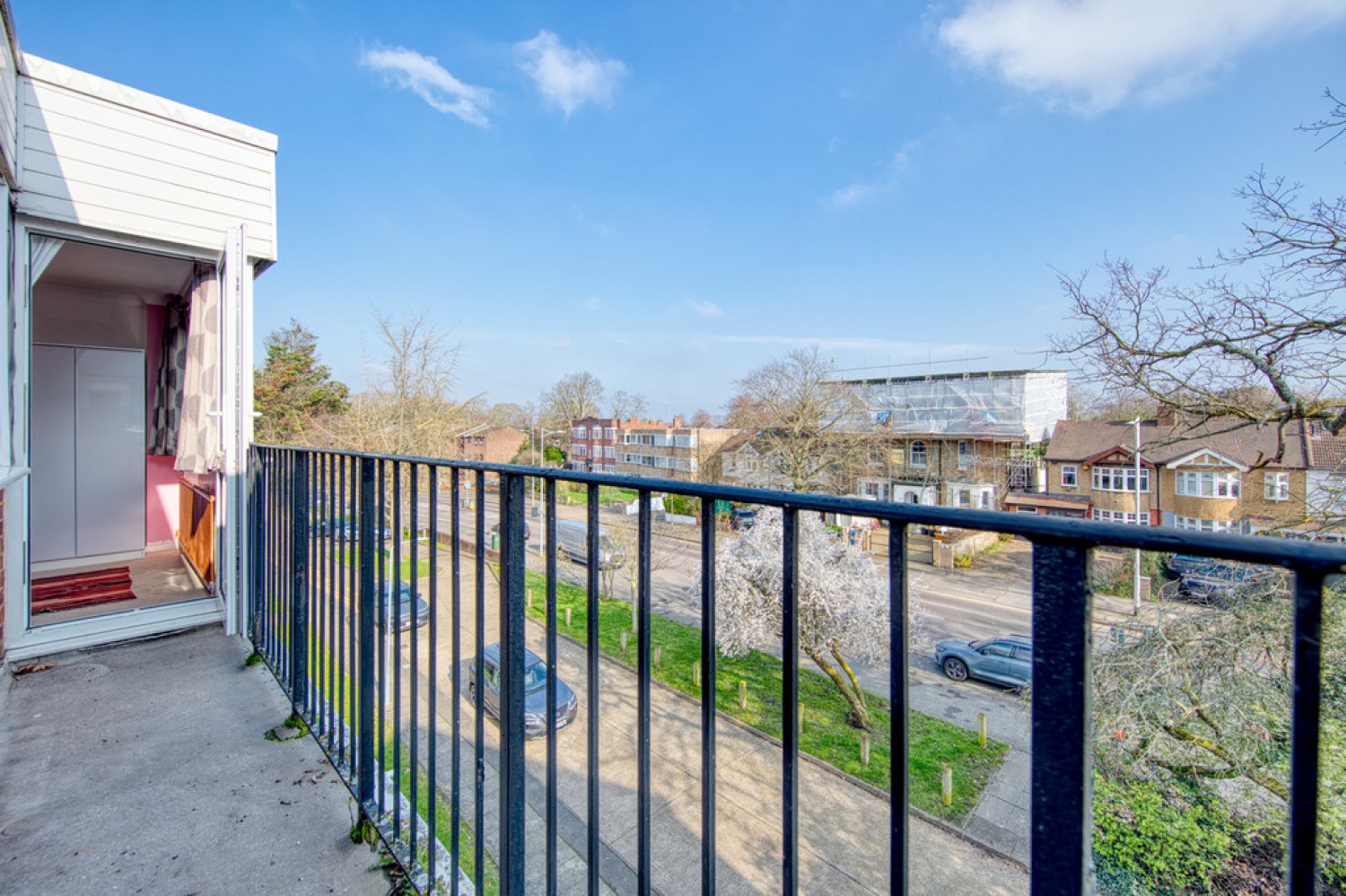 2 bedroom Flat for Sale Bourne Court, Wanstead