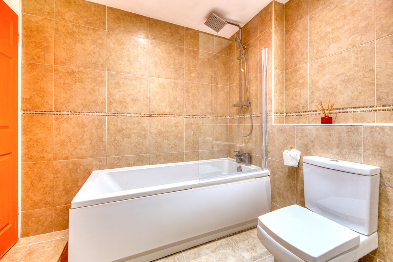 2 bedroom Flat for Sale Bourne Court, Wanstead