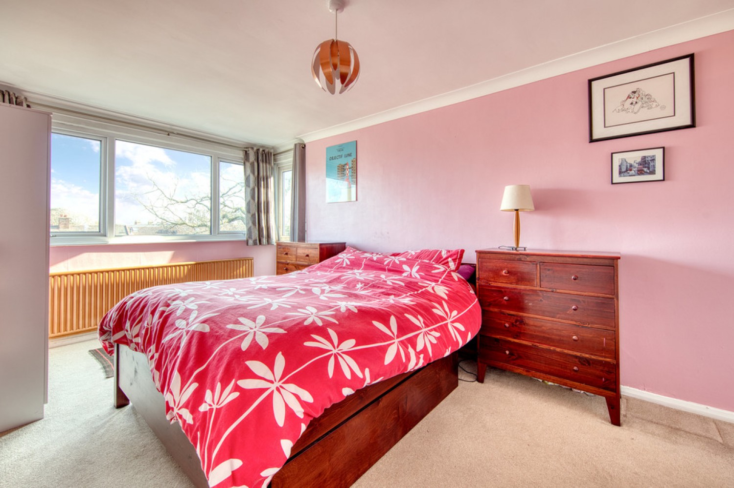 2 bedroom Flat for Sale Bourne Court, Wanstead