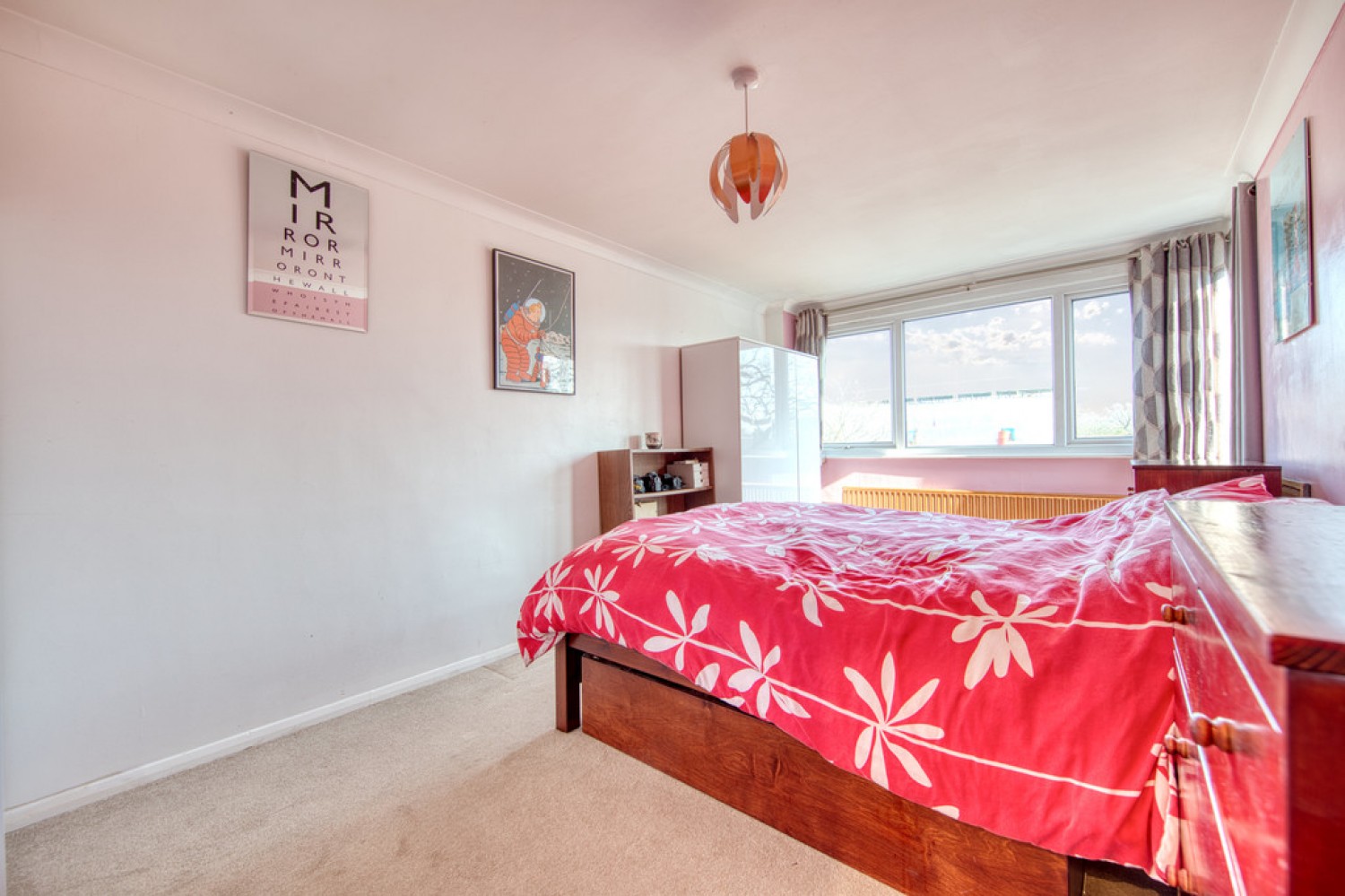 2 bedroom Flat for Sale Bourne Court, Wanstead