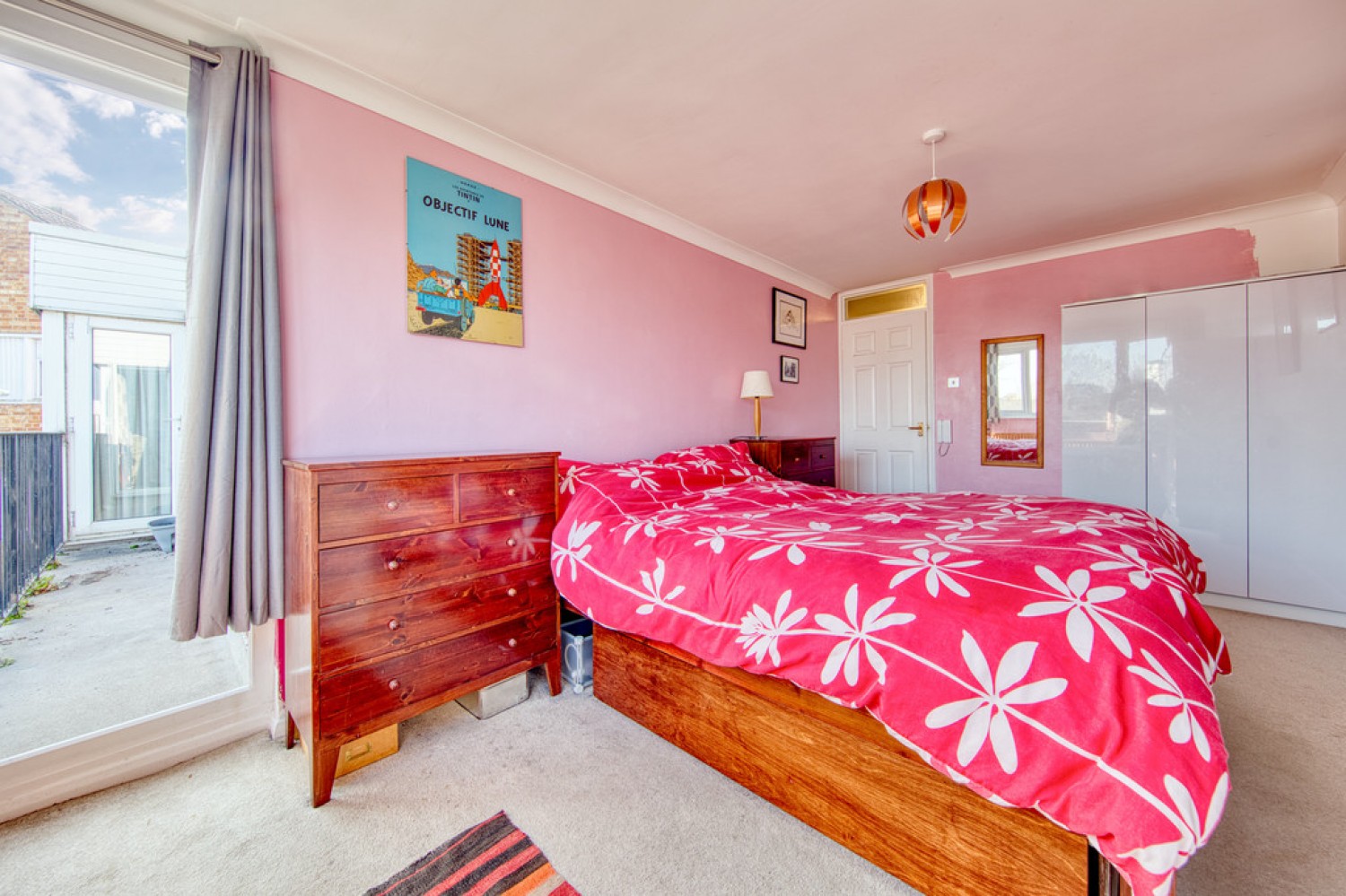 2 bedroom Flat for Sale Bourne Court, Wanstead