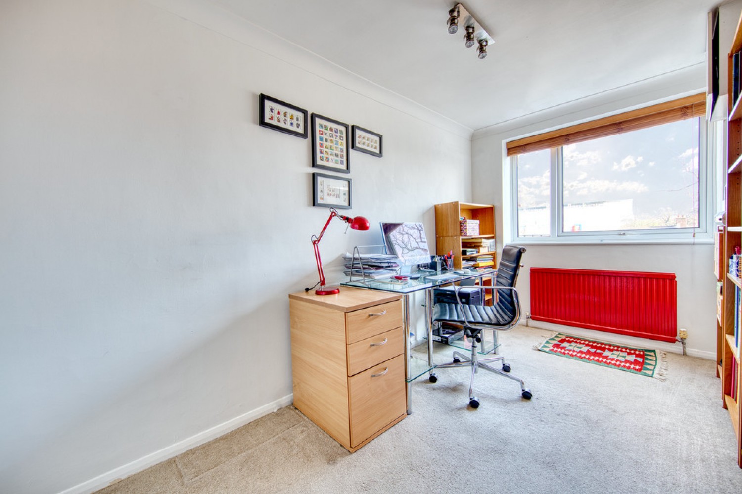 2 bedroom Flat for Sale Bourne Court, Wanstead