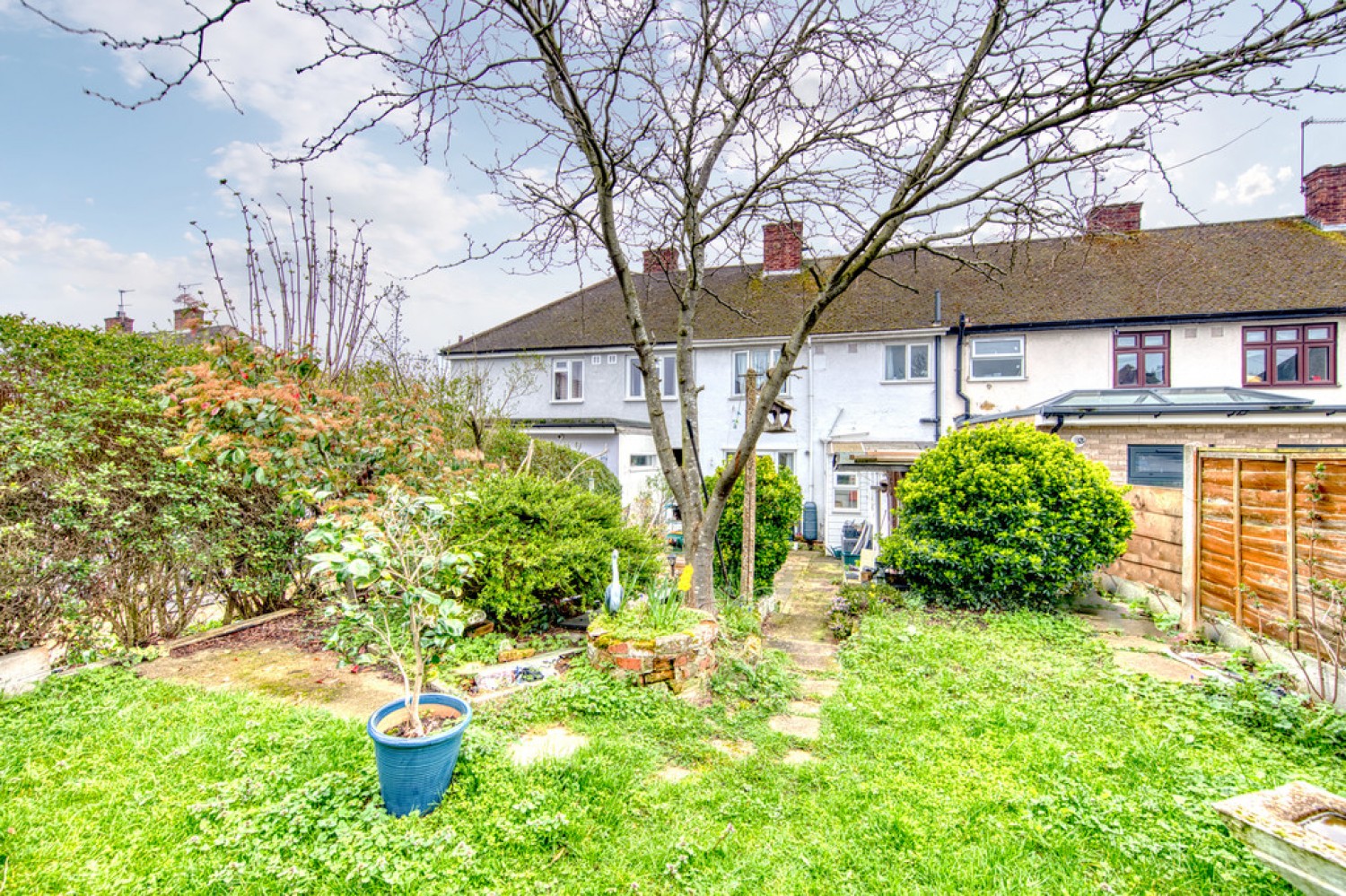 3 bedroom House for Sale Finchingfield Avenue, Woodford