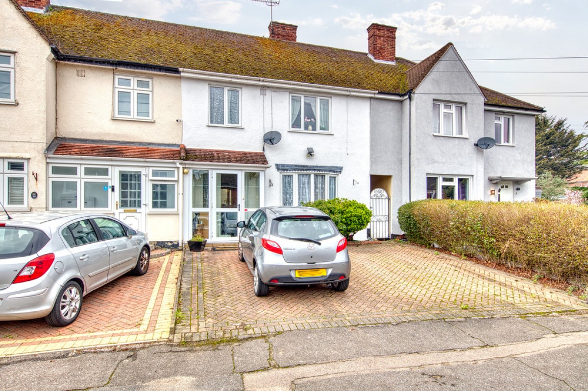 Finchingfield Avenue, Woodford