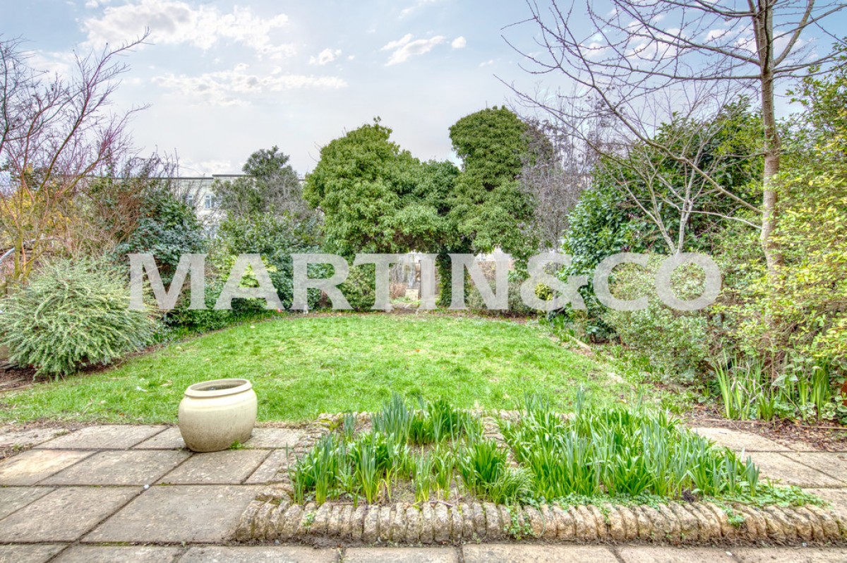 Cavendish Gardens, Barking