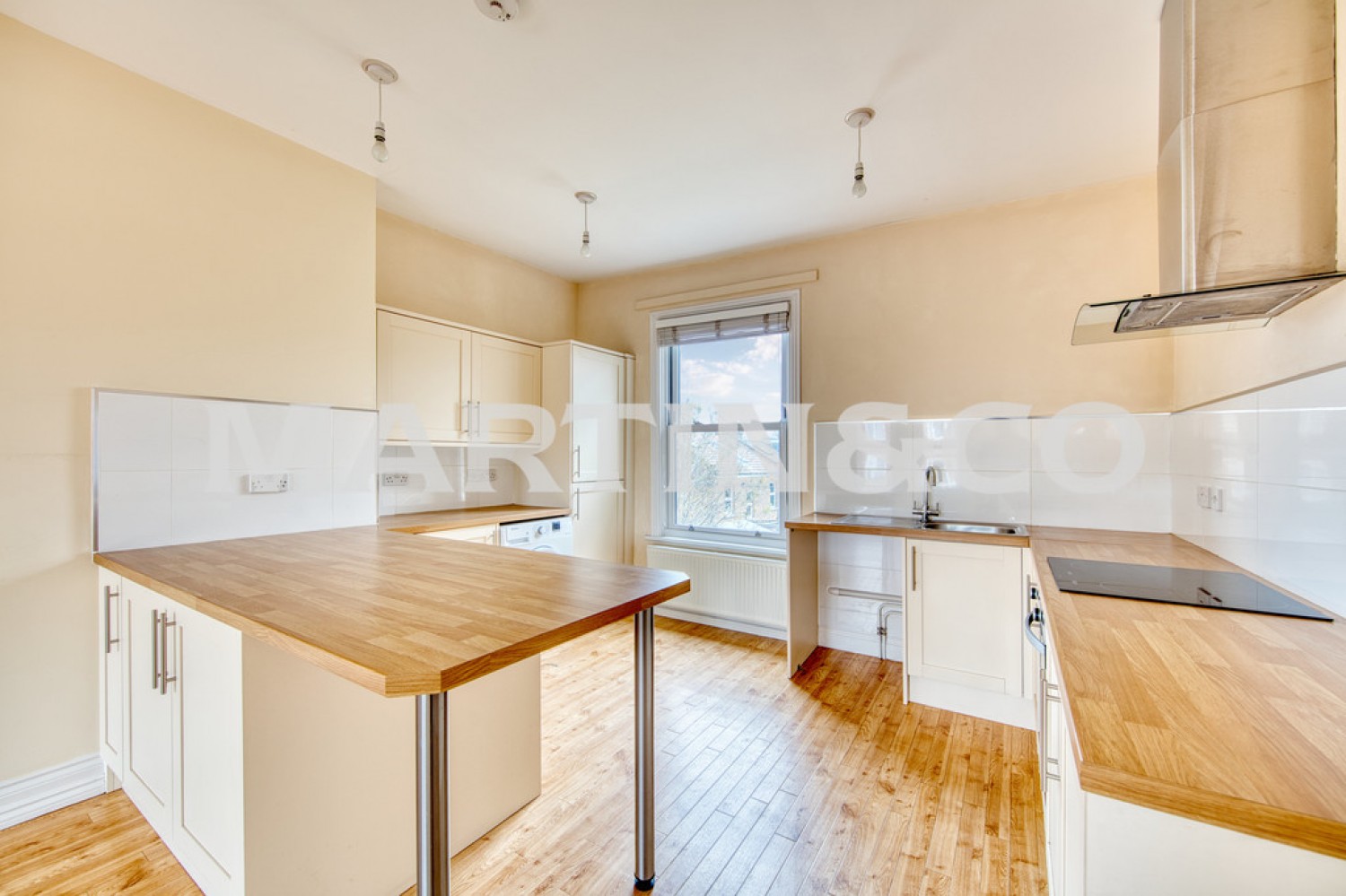 2 bedroom Flat for Letting High Road, Leytonstone