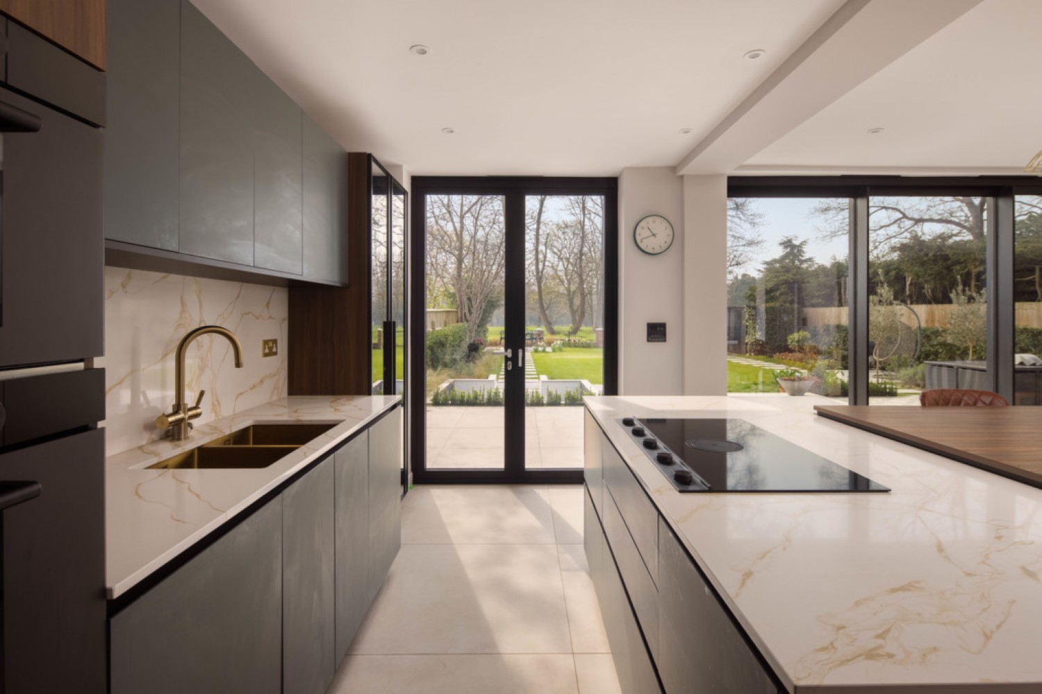 5 bedroom House for Sale The Warren Drive, Wanstead