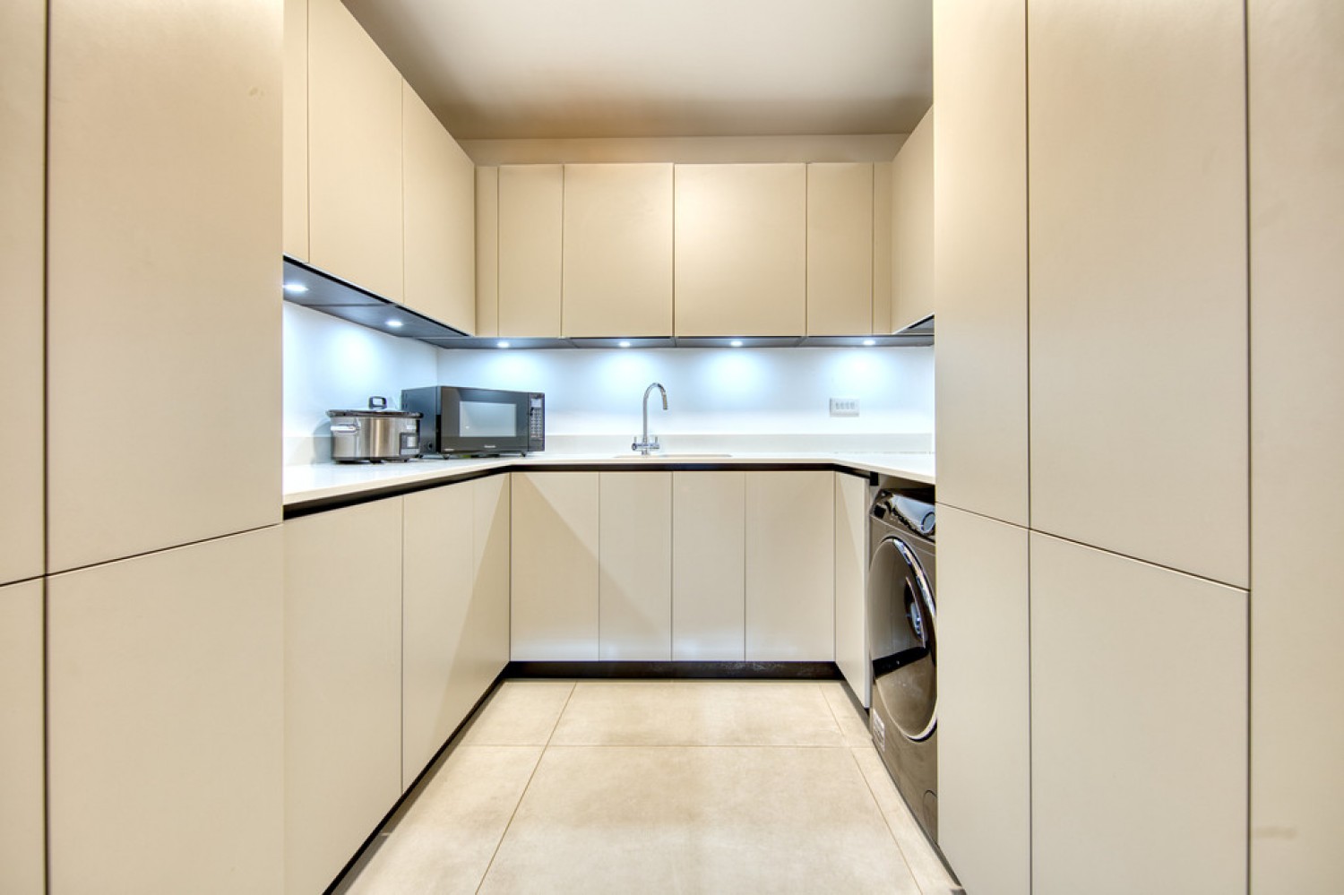 5 bedroom House for Sale The Warren Drive, Wanstead