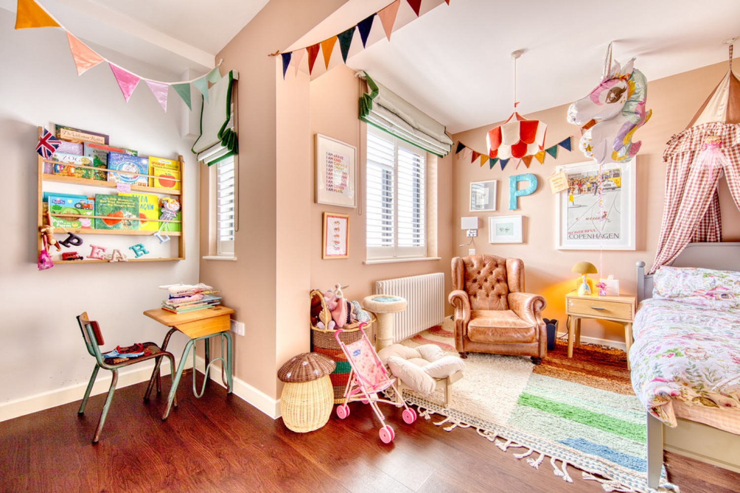 5 bedroom House for Sale The Warren Drive, Wanstead