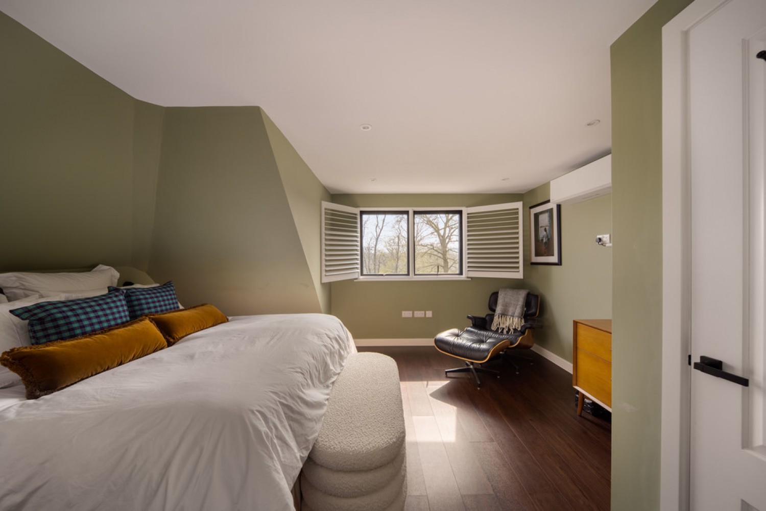 5 bedroom House for Sale The Warren Drive, Wanstead