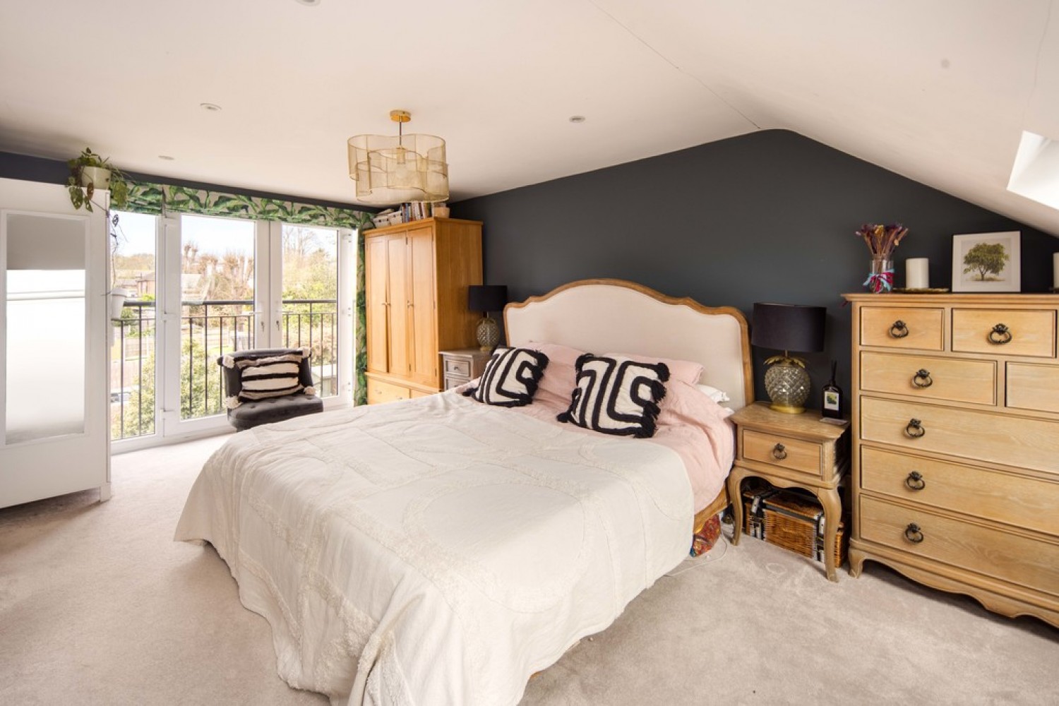 5 bedroom House for Sale Abbottsford Gardens