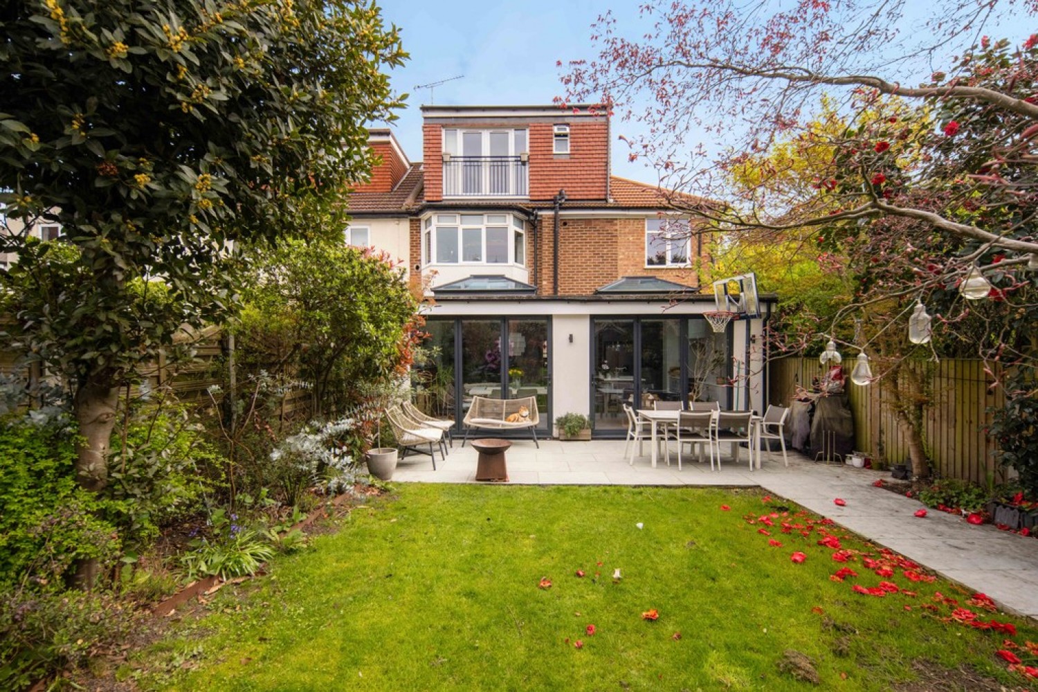 5 bedroom House for Sale Abbottsford Gardens