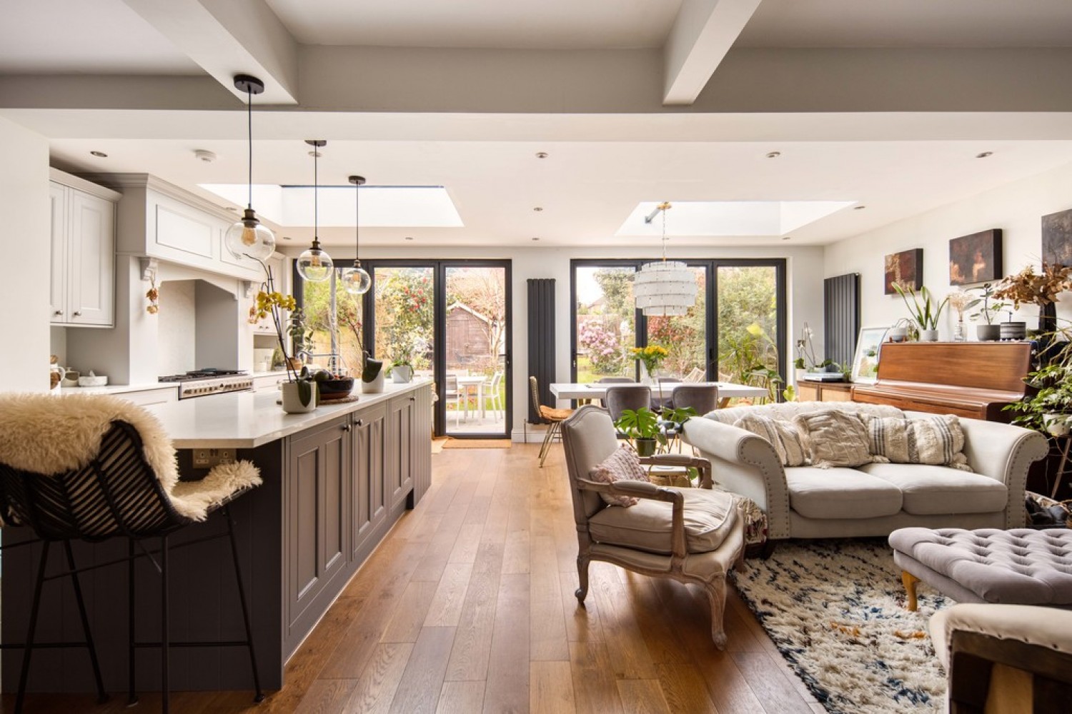 5 bedroom House for Sale Abbottsford Gardens