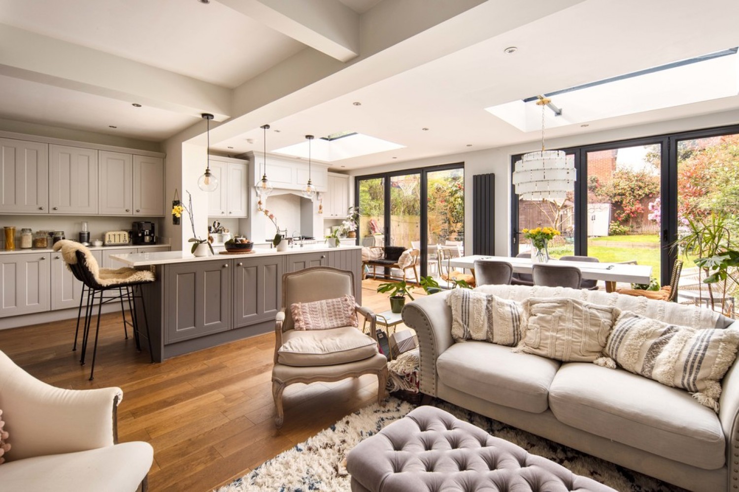 5 bedroom House for Sale Abbottsford Gardens