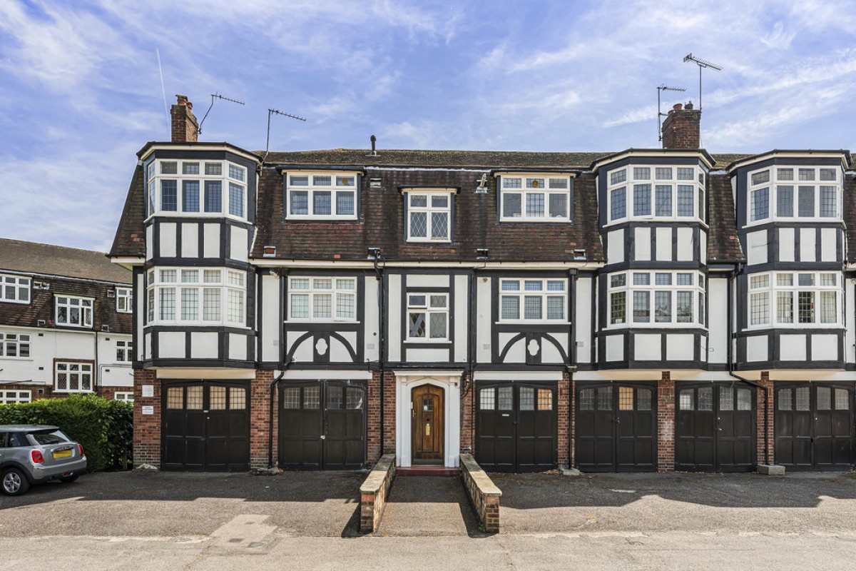 Eagle Court, Wanstead