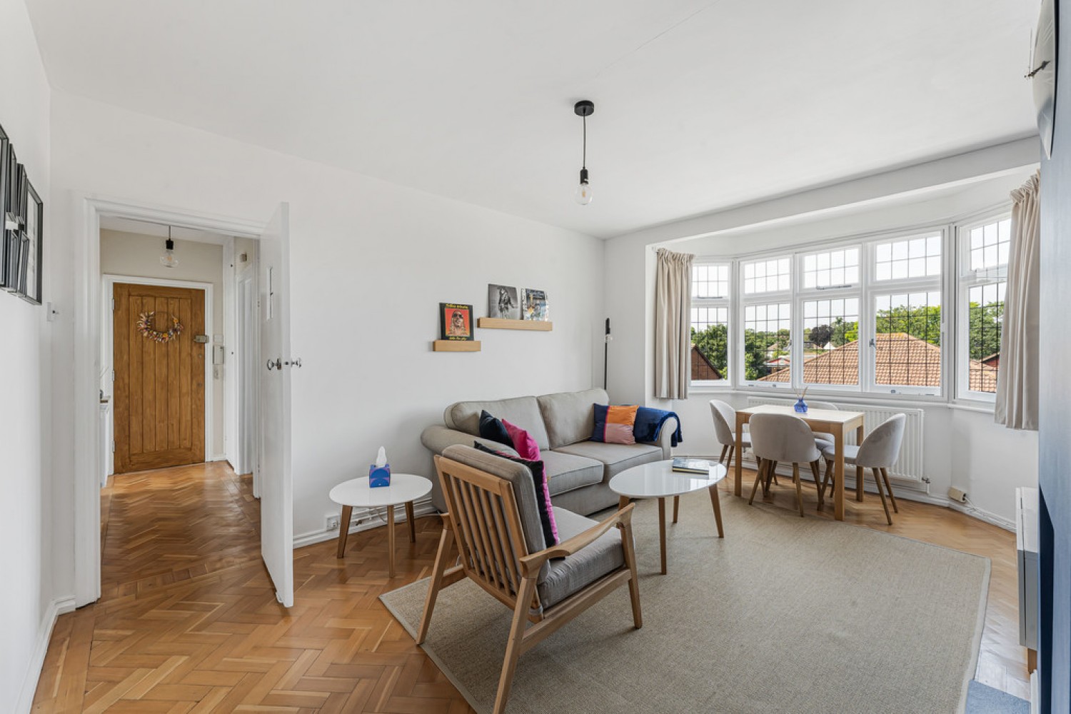 1 bedroom Flat for Sale Eagle Court, Wanstead