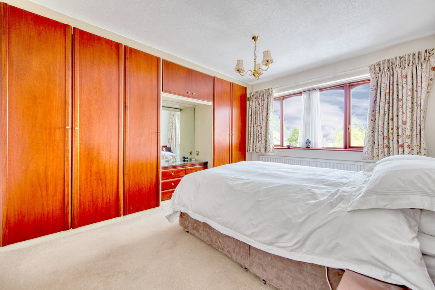 4 bedroom House for Sale Elm Hall Gardens, Wanstead