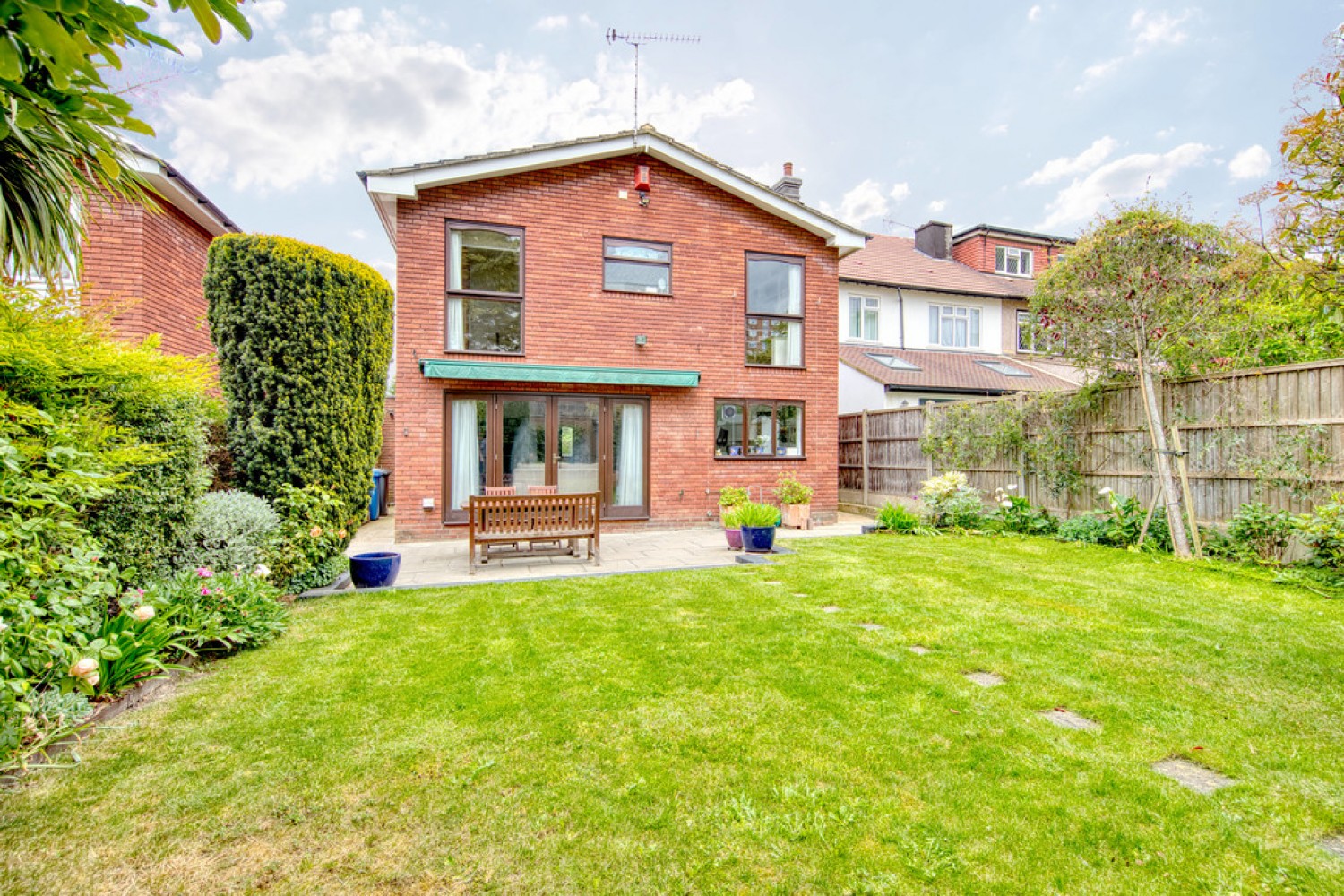 4 bedroom House for Sale Elm Hall Gardens, Wanstead