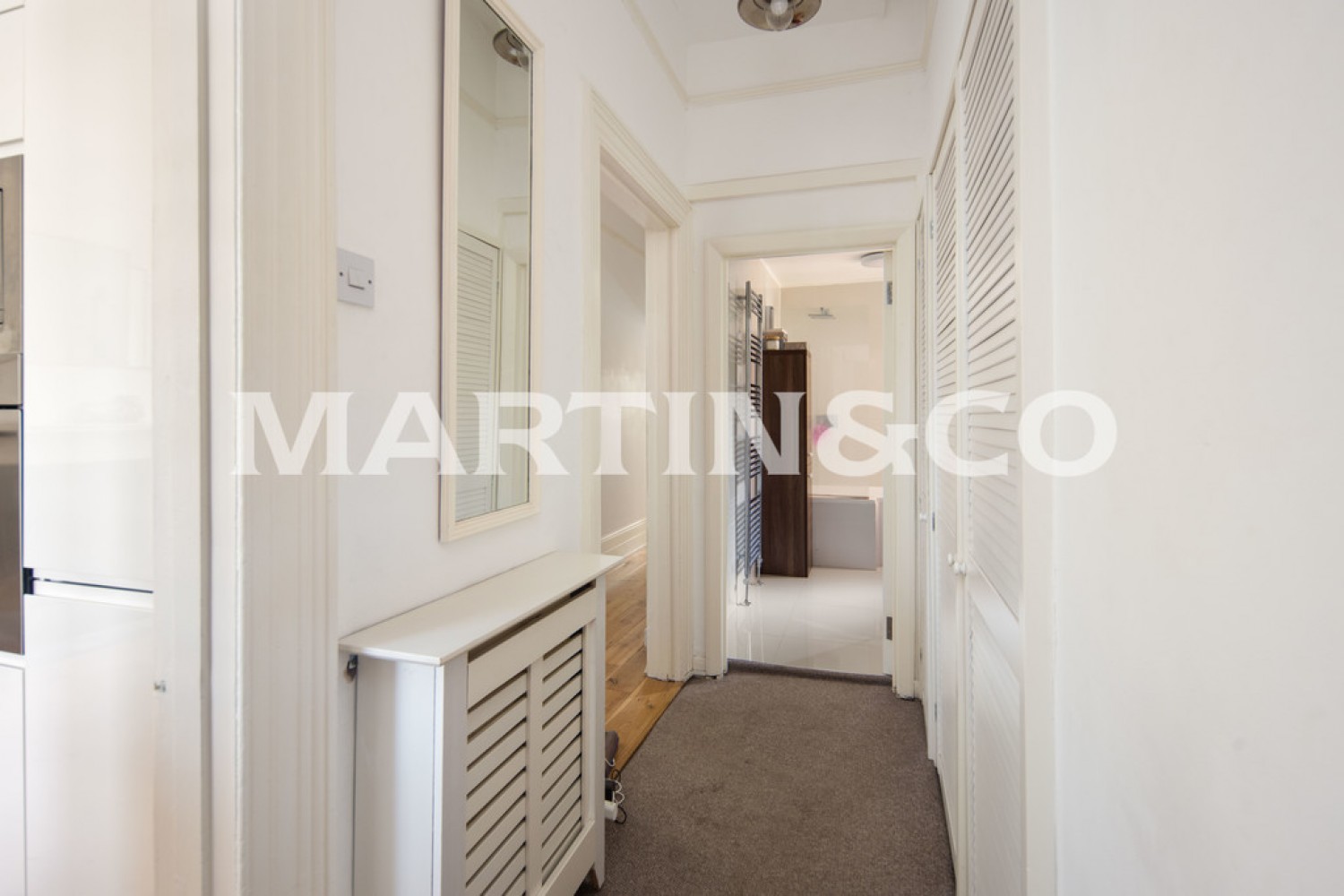 2 bedroom Flat for Sale Hermon Hill, Wanstead
