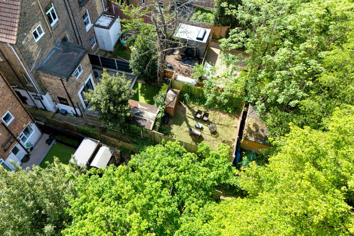 Hermon Hill, Wanstead