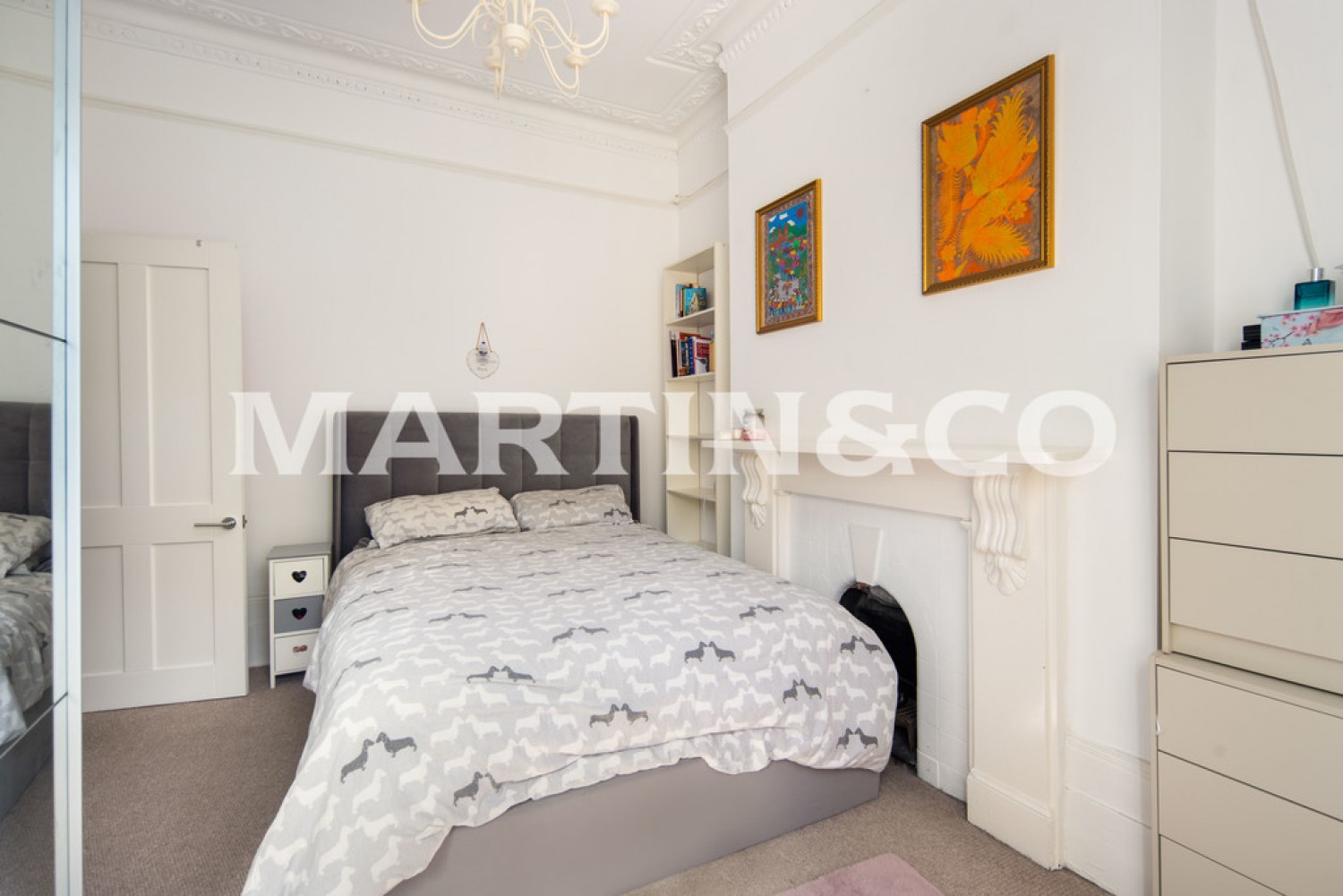 2 bedroom Flat for Sale Hermon Hill, Wanstead