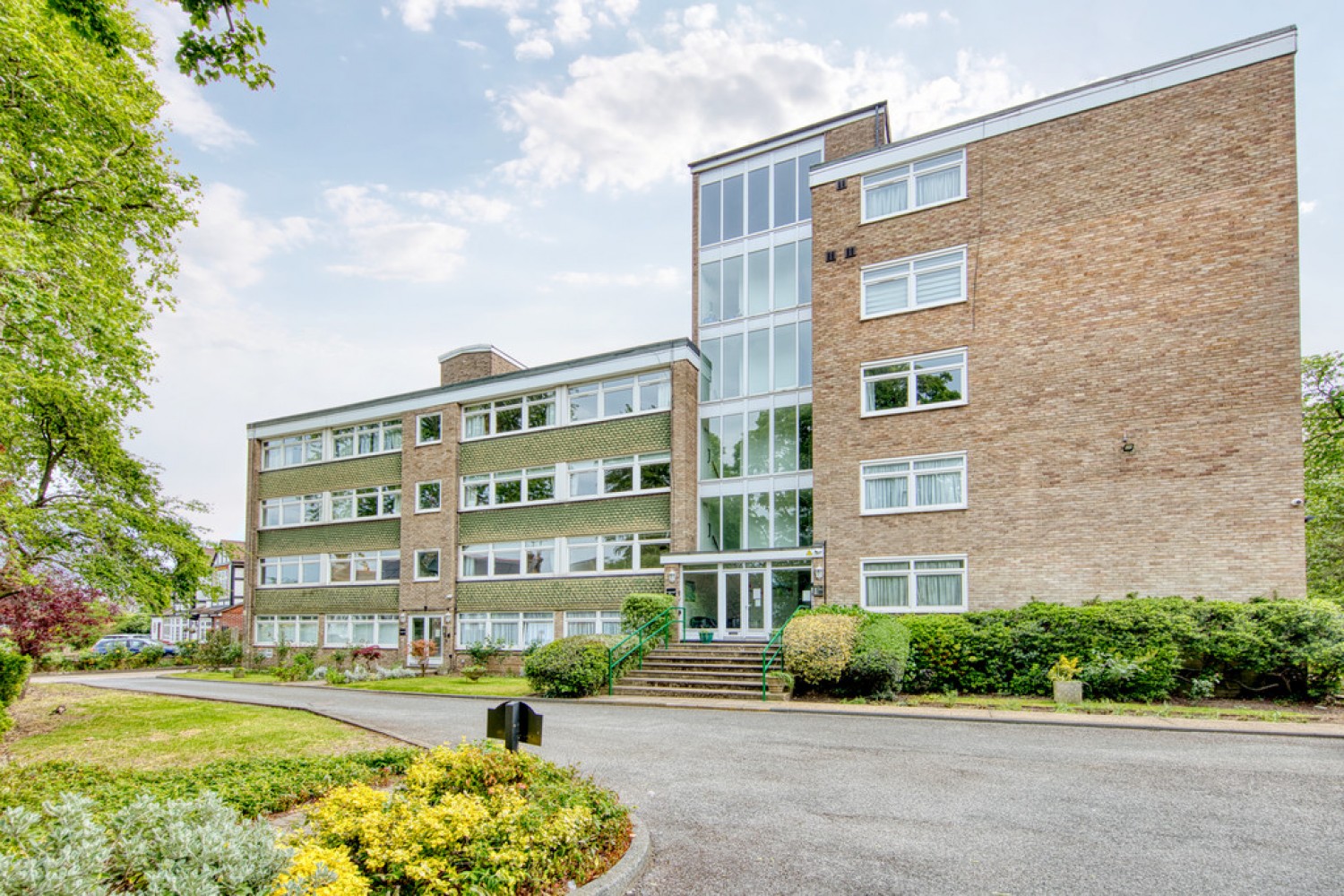 2 bedroom Flat for Sale St Mary's Lodge