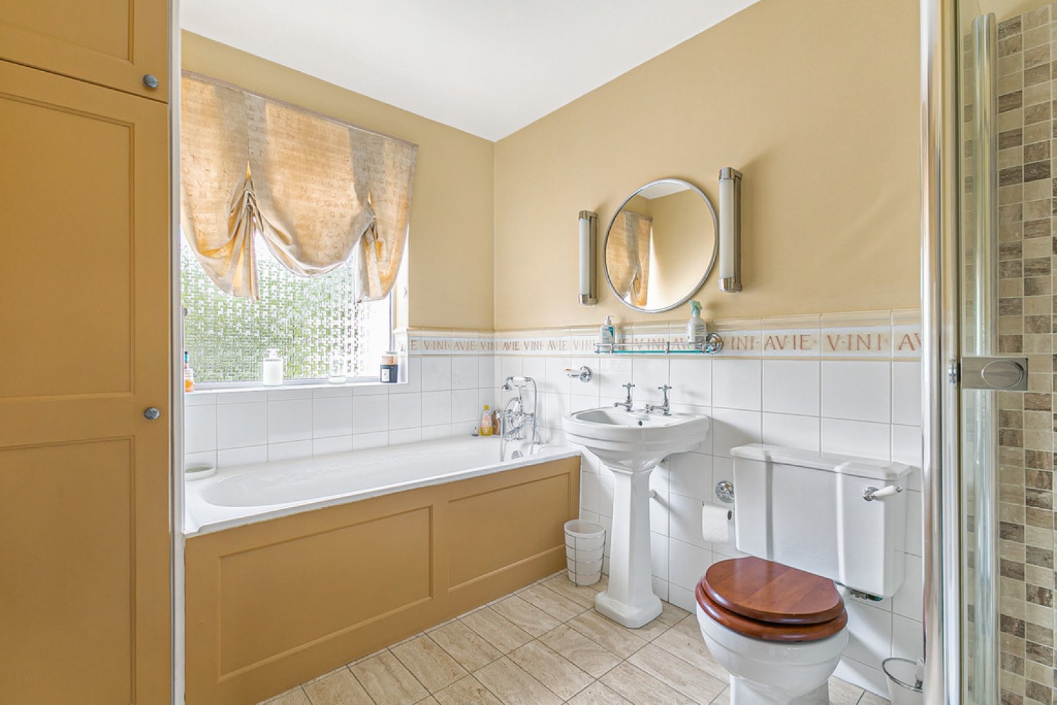 6 bedroom House for Sale Princes Avenue