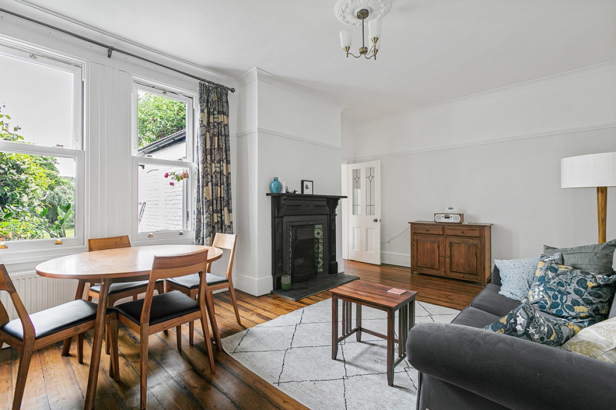 Clavering Road, Aldersbrook
