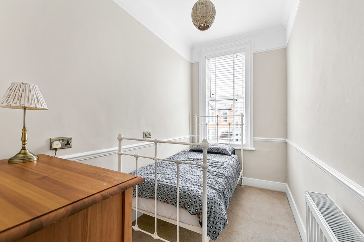 Clavering Road, Aldersbrook