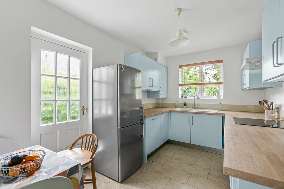 Clavering Road, Aldersbrook