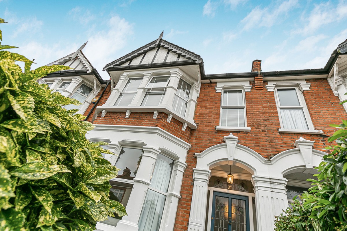 Clavering Road, Aldersbrook