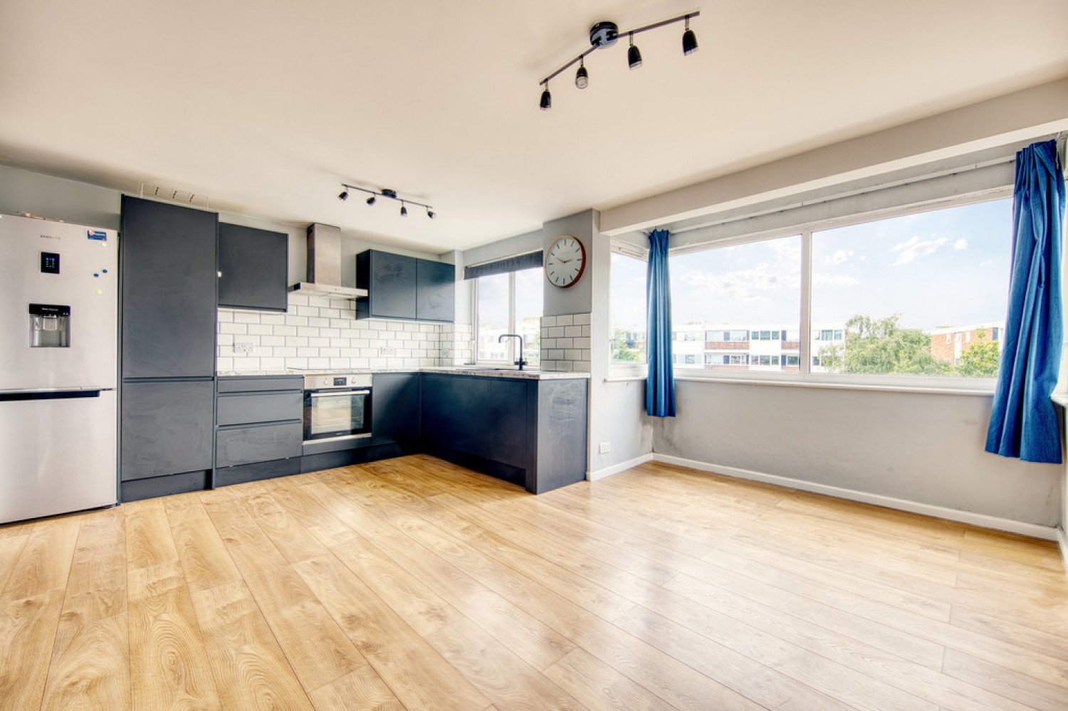 3 bedroom Flat for Sale Dudley Court, New Wanstead, Wanstead