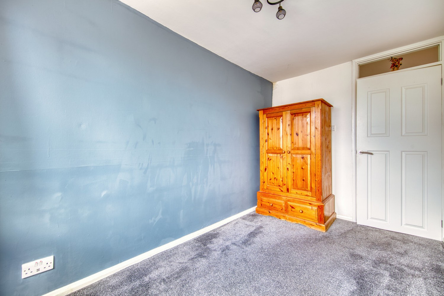 3 bedroom Flat for Sale Dudley Court, New Wanstead, Wanstead