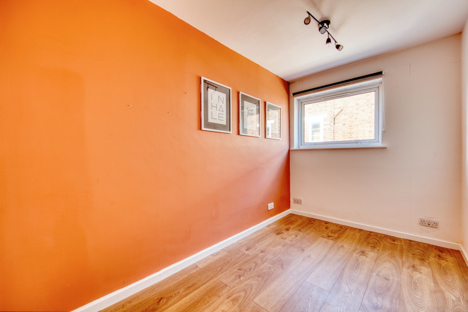 3 bedroom Flat for Sale Dudley Court, New Wanstead, Wanstead