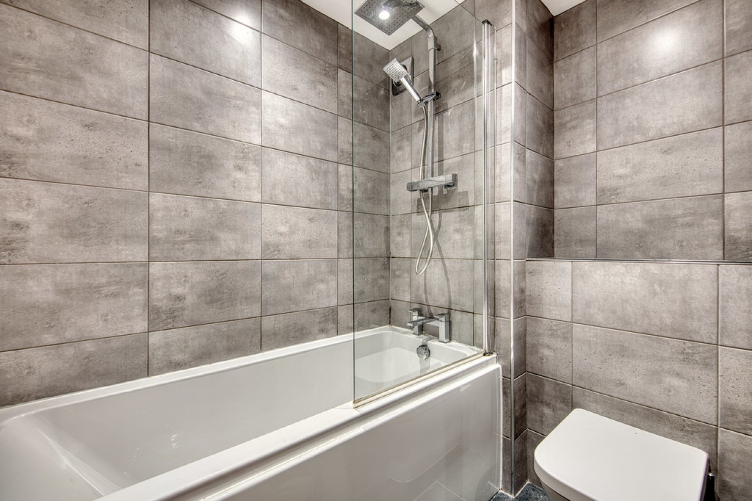 3 bedroom Flat for Sale Dudley Court, New Wanstead, Wanstead