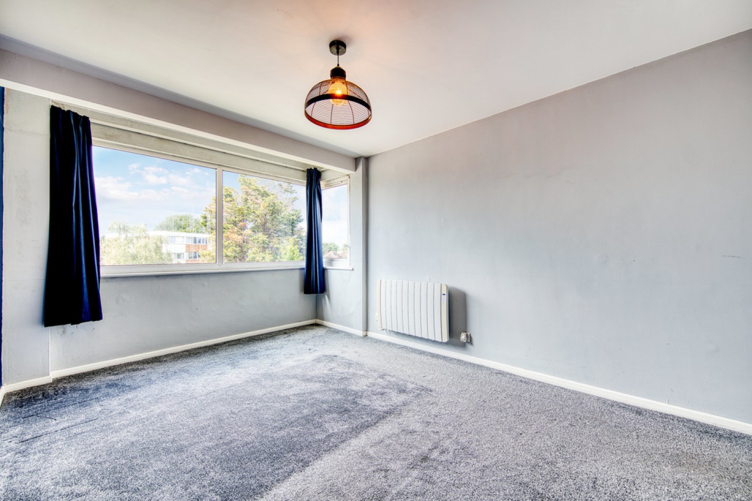 3 bedroom Flat for Sale Dudley Court, New Wanstead, Wanstead