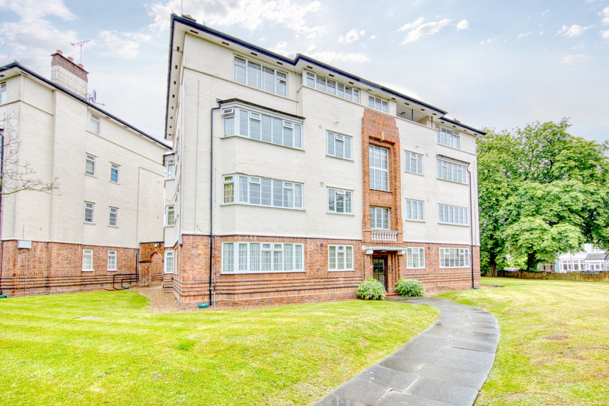 Woodford House, Woodford Road, Snaresbrook