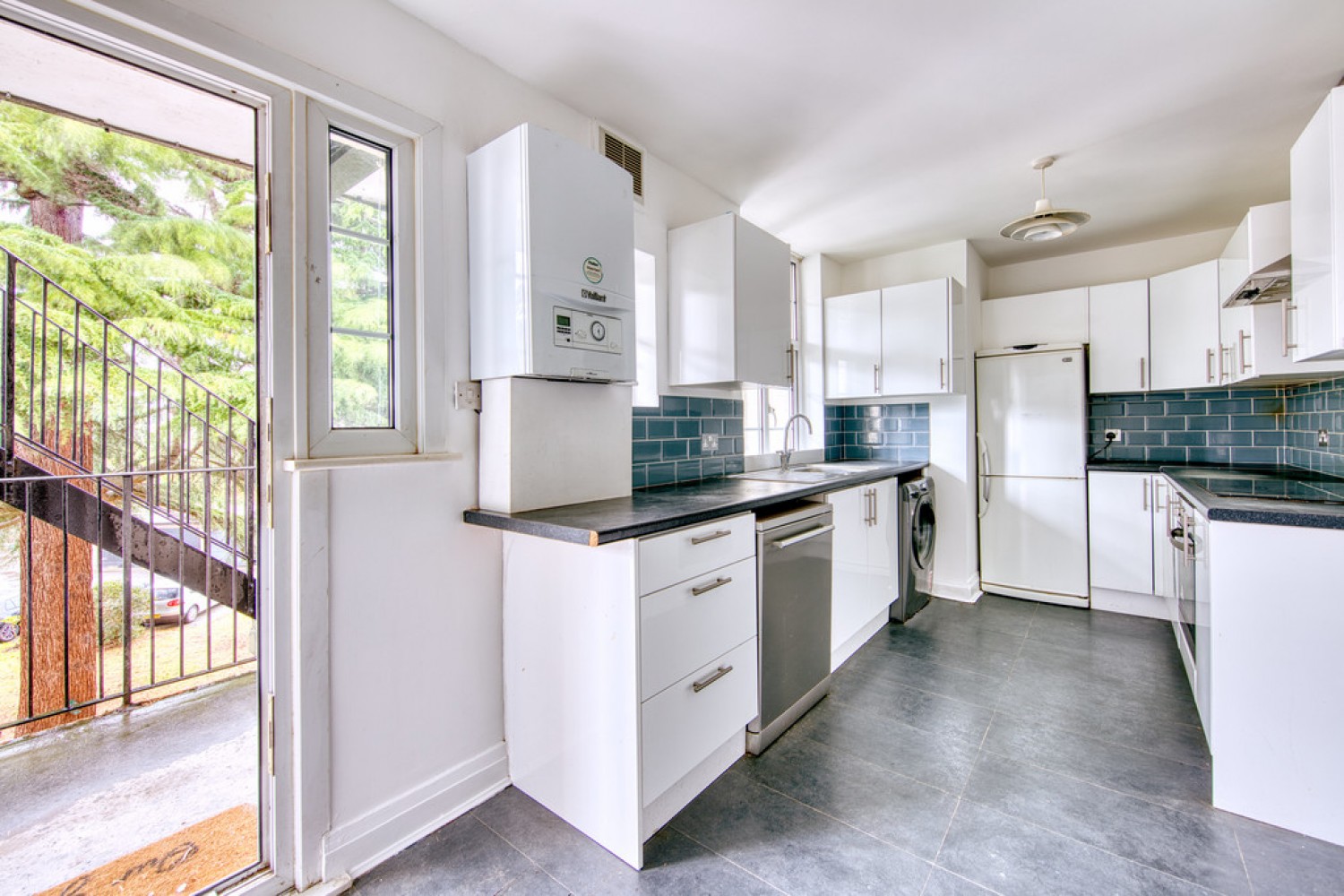 3 bedroom Flat for Sale Woodford House, Woodford Road, Snaresbrook
