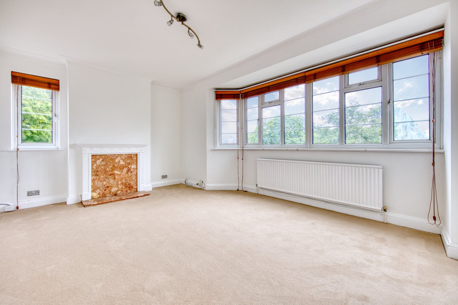 3 bedroom Flat for Sale Woodford House, Woodford Road, Snaresbrook