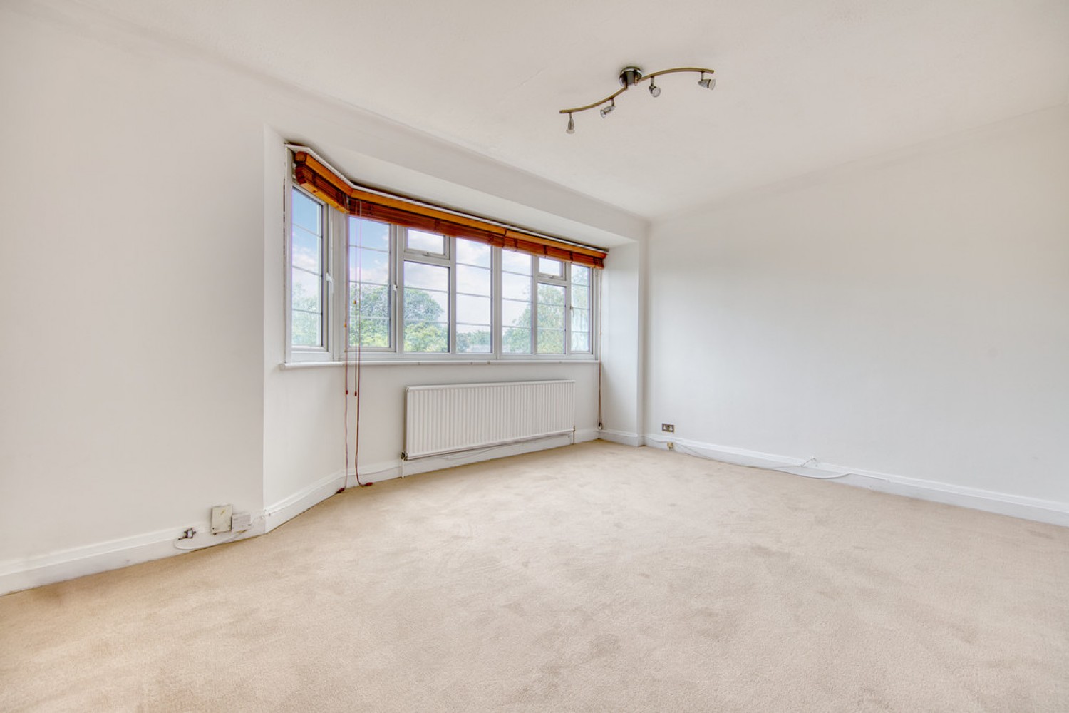 3 bedroom Flat for Sale Woodford House, Woodford Road, Snaresbrook