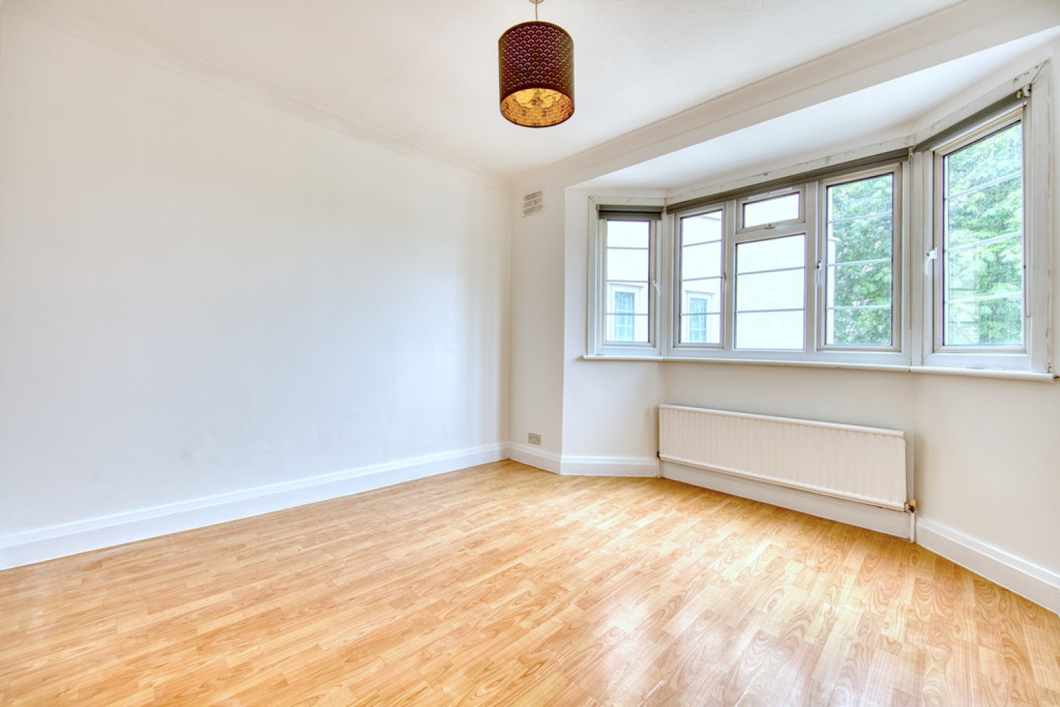 3 bedroom Flat for Sale Woodford House, Woodford Road, Snaresbrook
