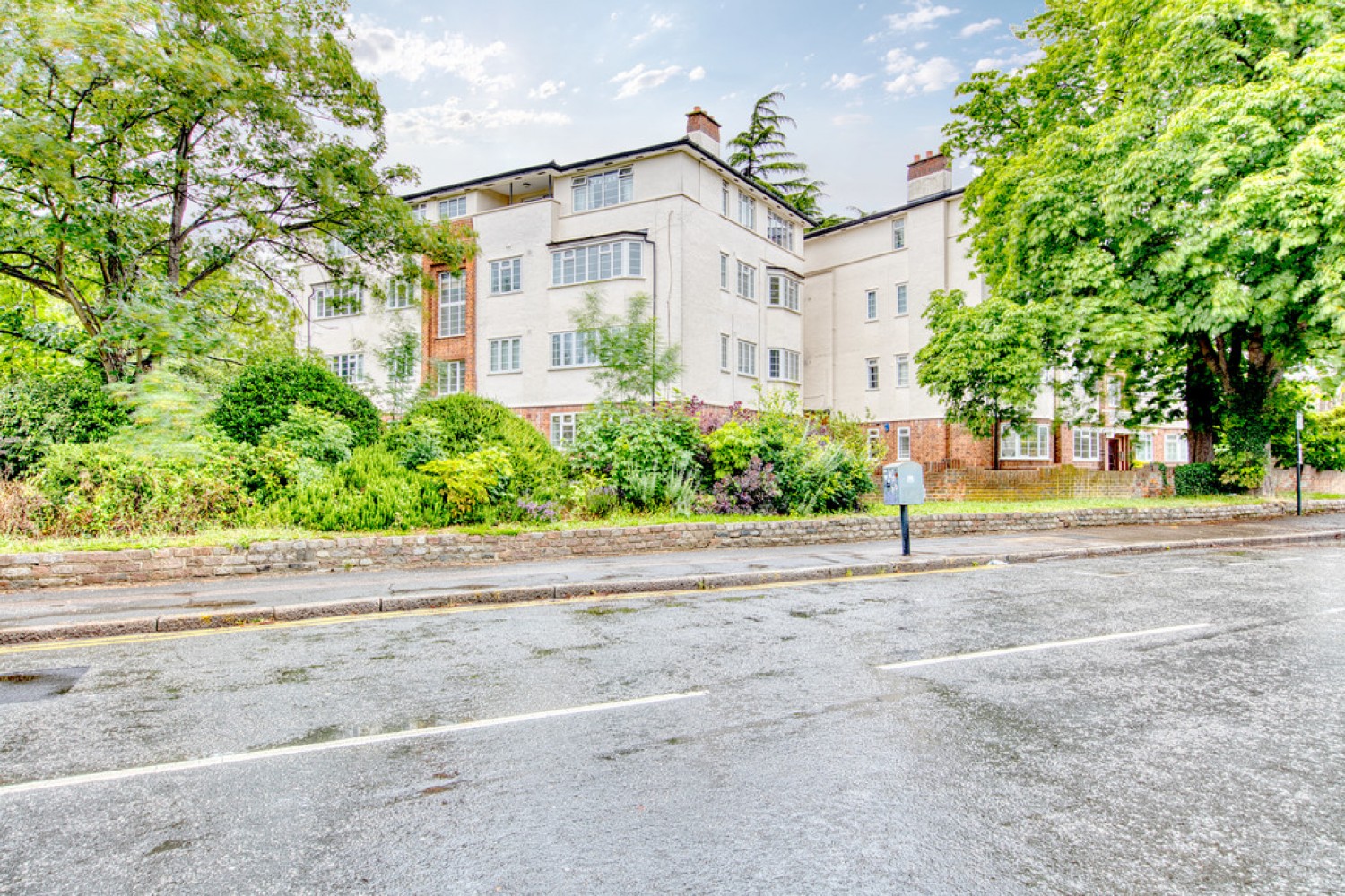 3 bedroom Flat for Sale Woodford House, Woodford Road, Snaresbrook