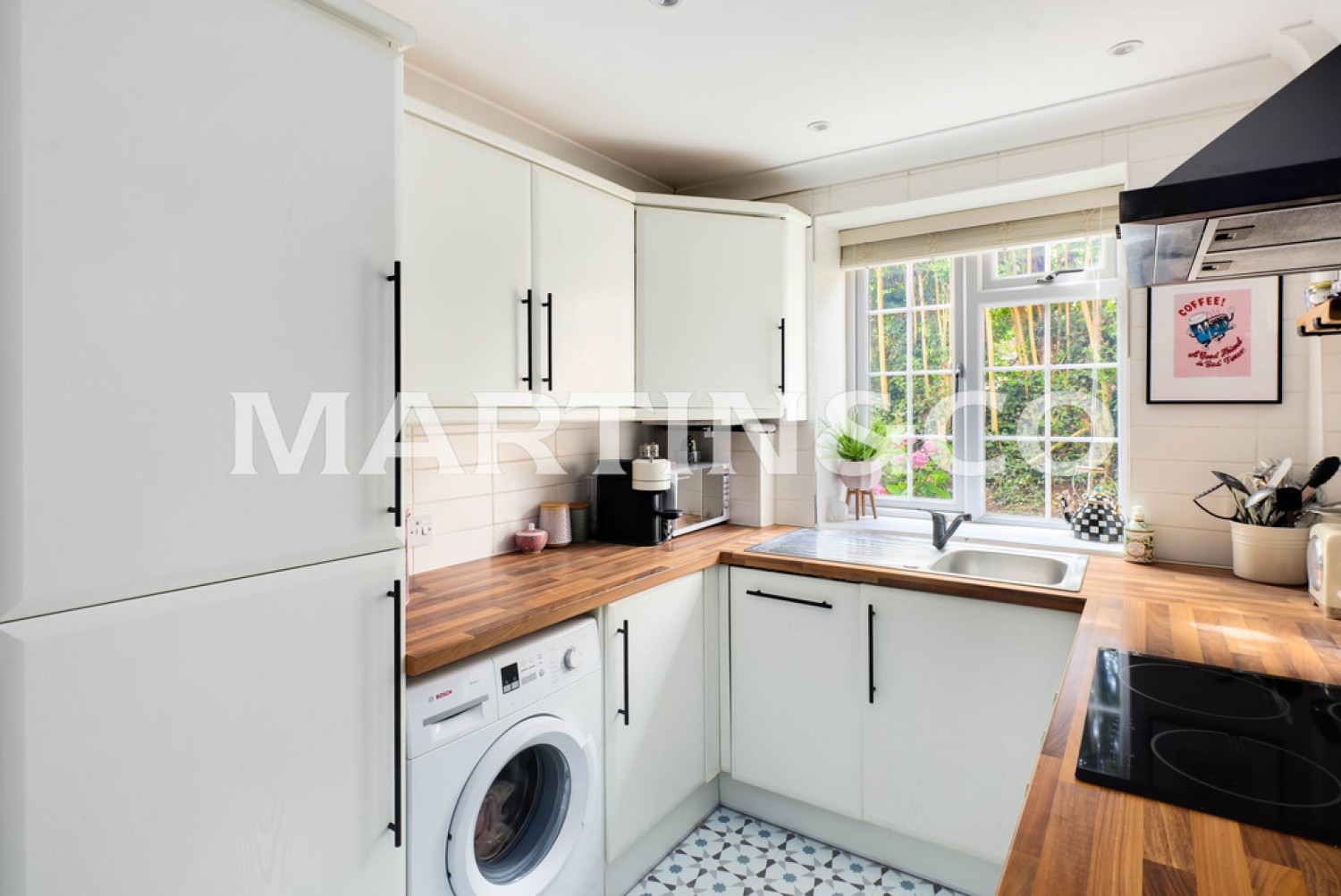 2 bedroom Flat for Sale Headley Chase