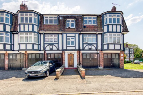 Eagle Court, Wanstead