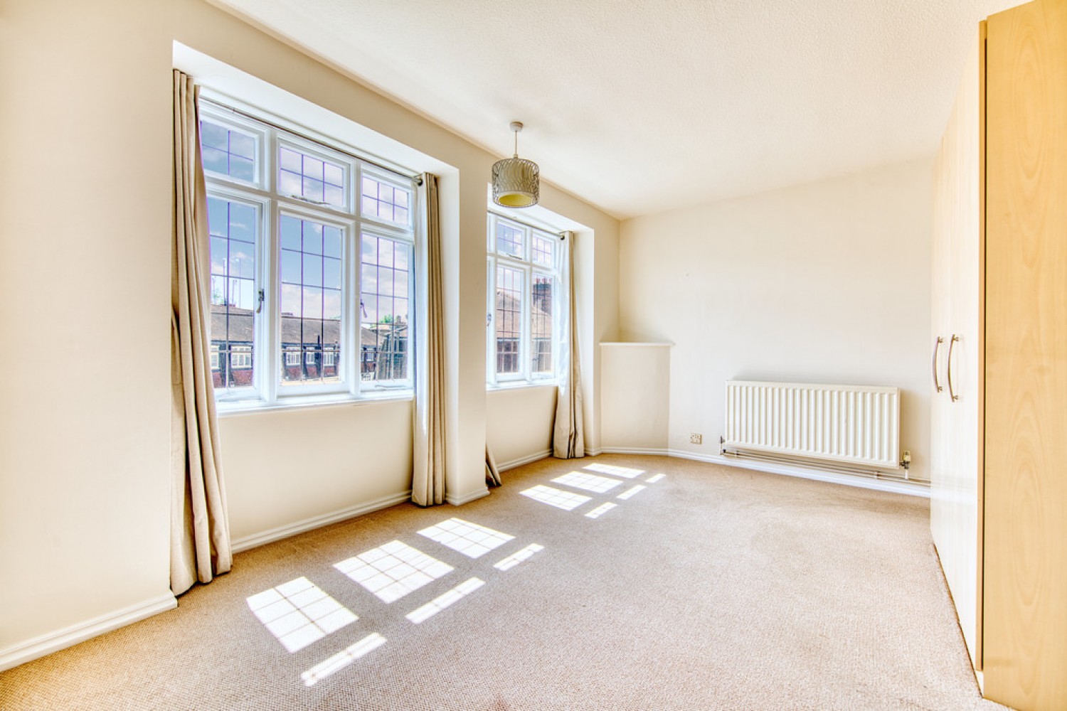1 bedroom Flat for Sale Eagle Court, Wanstead