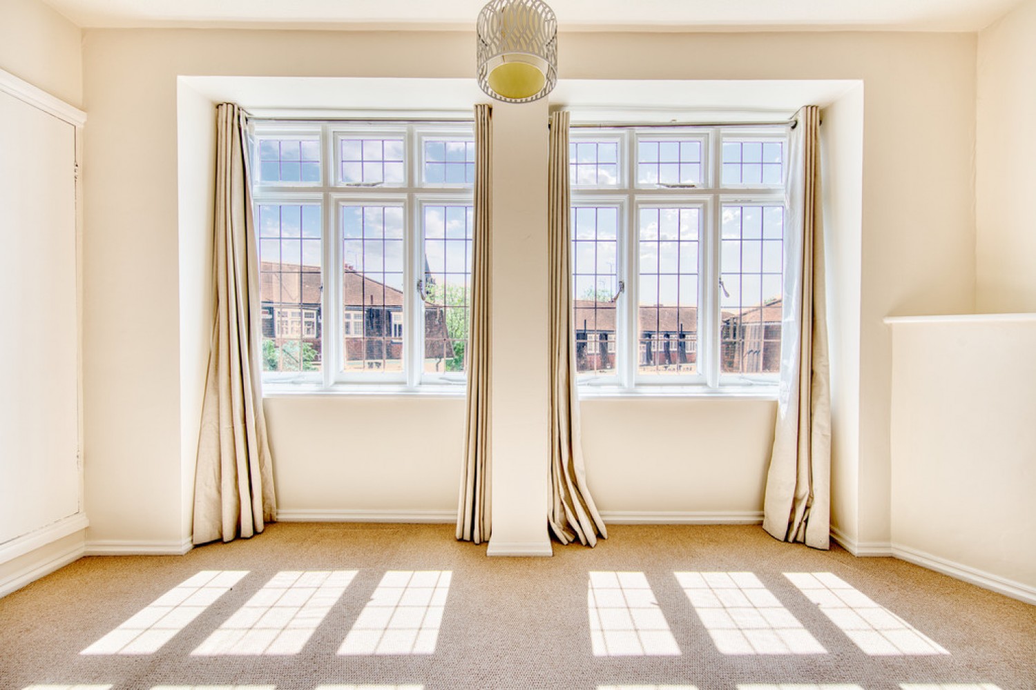 1 bedroom Flat for Sale Eagle Court, Wanstead