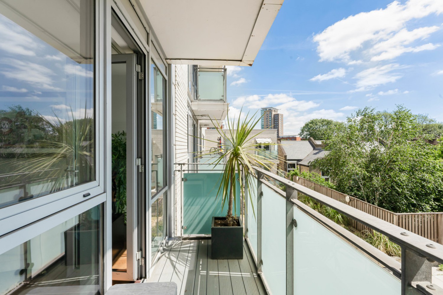 1 bedroom Flat for Sale Rick Roberts Way