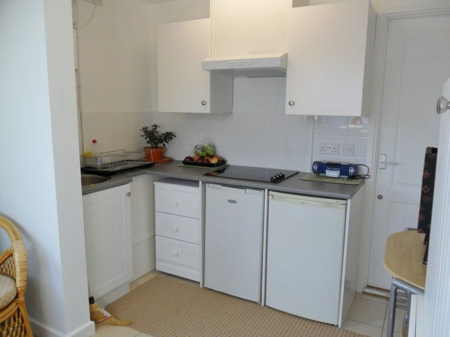 1 bedroom Flat for Letting Highcliffe, Christchurch