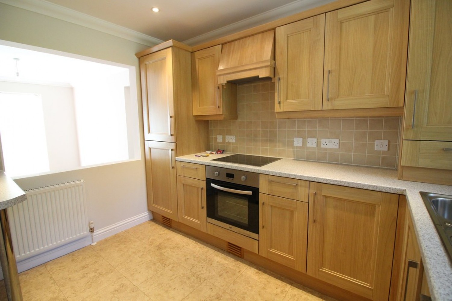 3 bedroom House for Letting Bouverie Close, Barton-On-Sea
